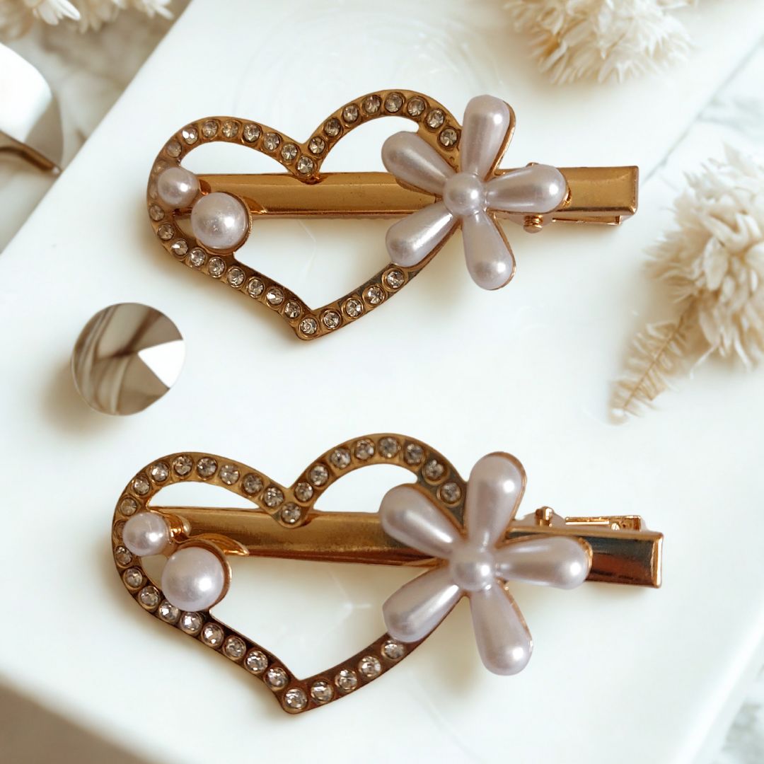 Golden Ribbon Delight Clip